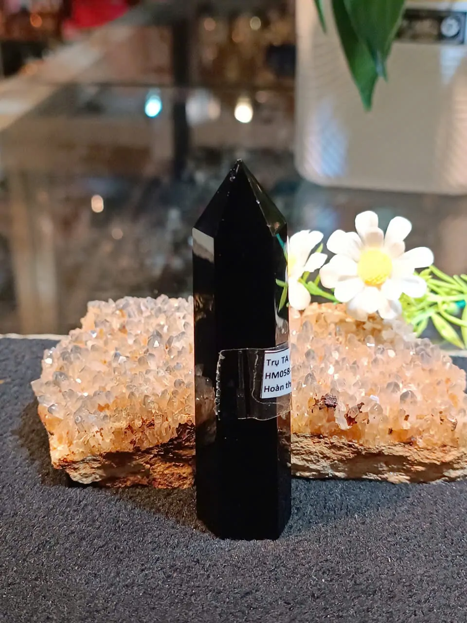 Trụ thạch anh đen (hắc ngà) HM058-268